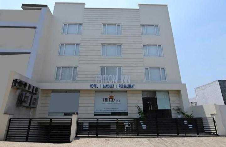 Triton Hotel 3*